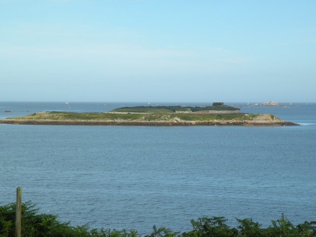  île fortifiée, au large de Landéda